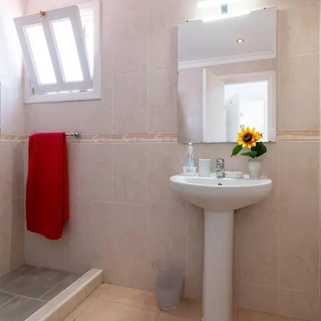 2 Bedroom Cristianos *